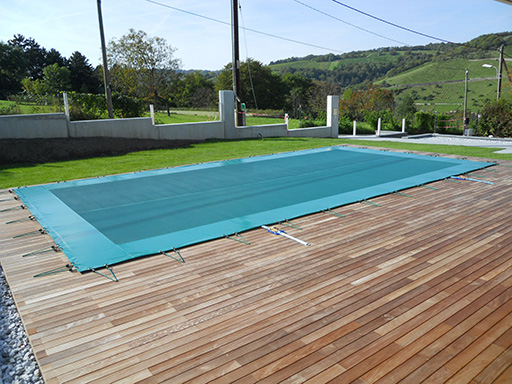 Bâches d'hiver pour piscines, opaques ou filtrantes